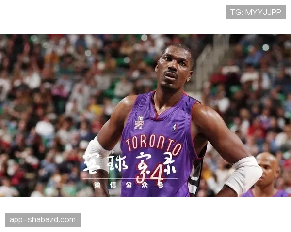 哈基姆·奥拉朱旺背身单打造杀伤，内线优势显著拉开对手防线