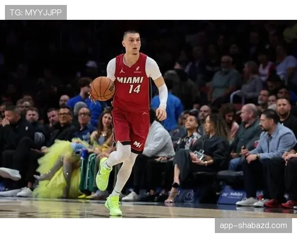 希罗首发无球跑动比替补更能拉开巴特勒单打空间