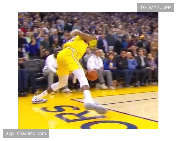 推人犯规判罚为何常被忽视？裁判判定标准全解析