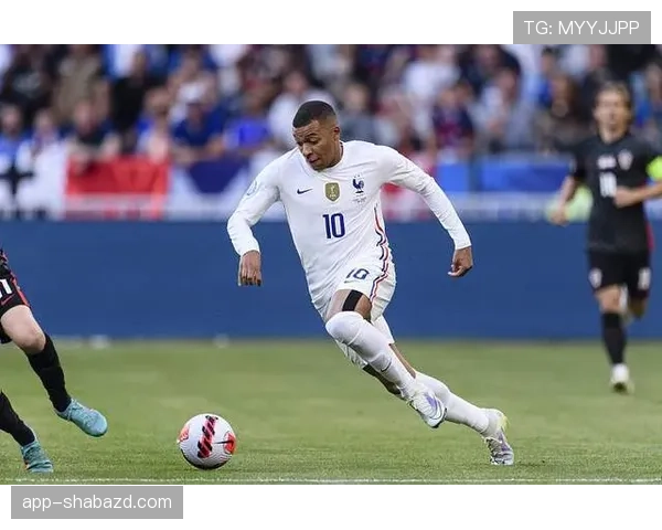 维尼修斯与萨拉赫：边锋终结路径分化，前者更倚重反击推进，后者趋向禁区单点爆破