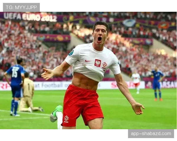 莱万多夫斯基射门分布与转化率解析：终结能力为何如此稳定