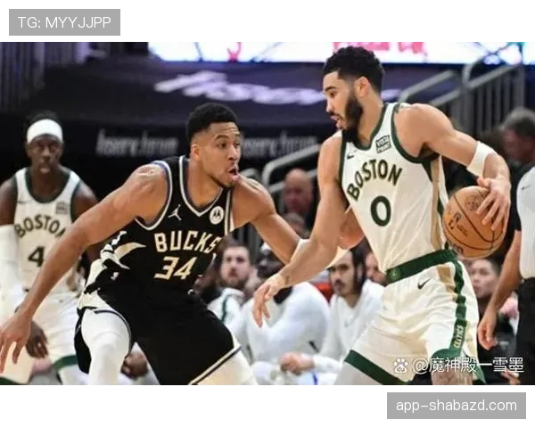 米德尔顿突破助攻效率显著领先队友利拉德，主导快攻节奏提升球队战力