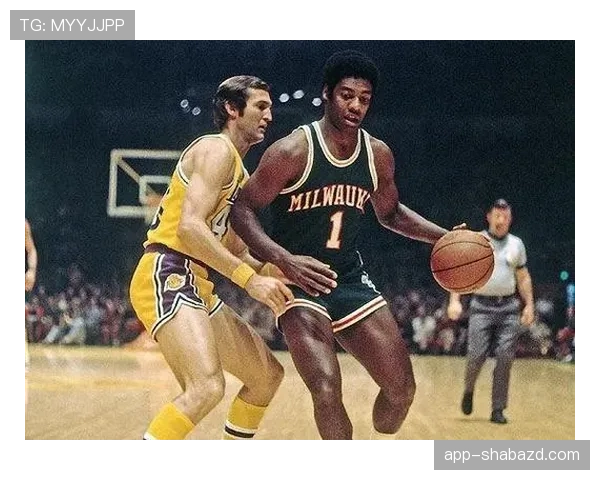 罗伯特森助攻效率提升对比NBA历史顶级组织者表现